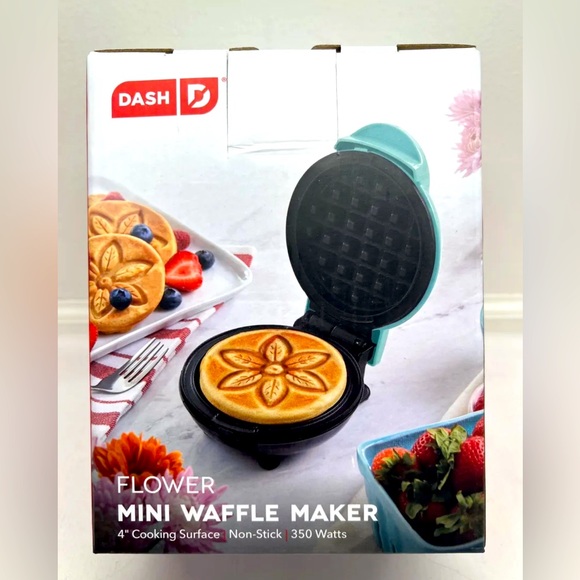 DASH MINI Flower Shaped WAFFLE MAKER Electric Kitchen Appliance - Picture 2 of 4